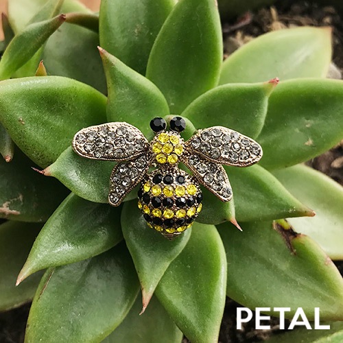 ブーンブーンはちのブローチ【PETAL MARKET】