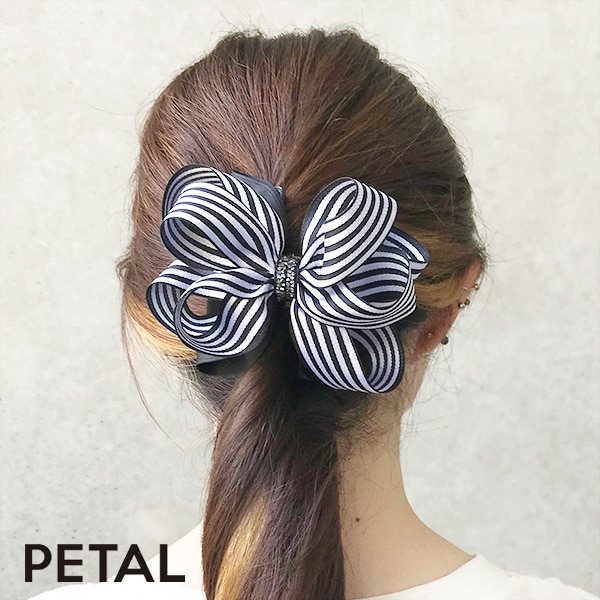 品のあるビジューをあしらったドレープリボンクリップL【PETAL MARKET】