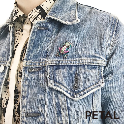ケロッケロッいつもご機嫌なカエルブローチ【PETAL MARKET】　