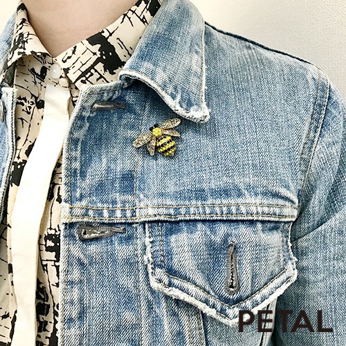 ブーンブーンはちのブローチ【PETAL MARKET】