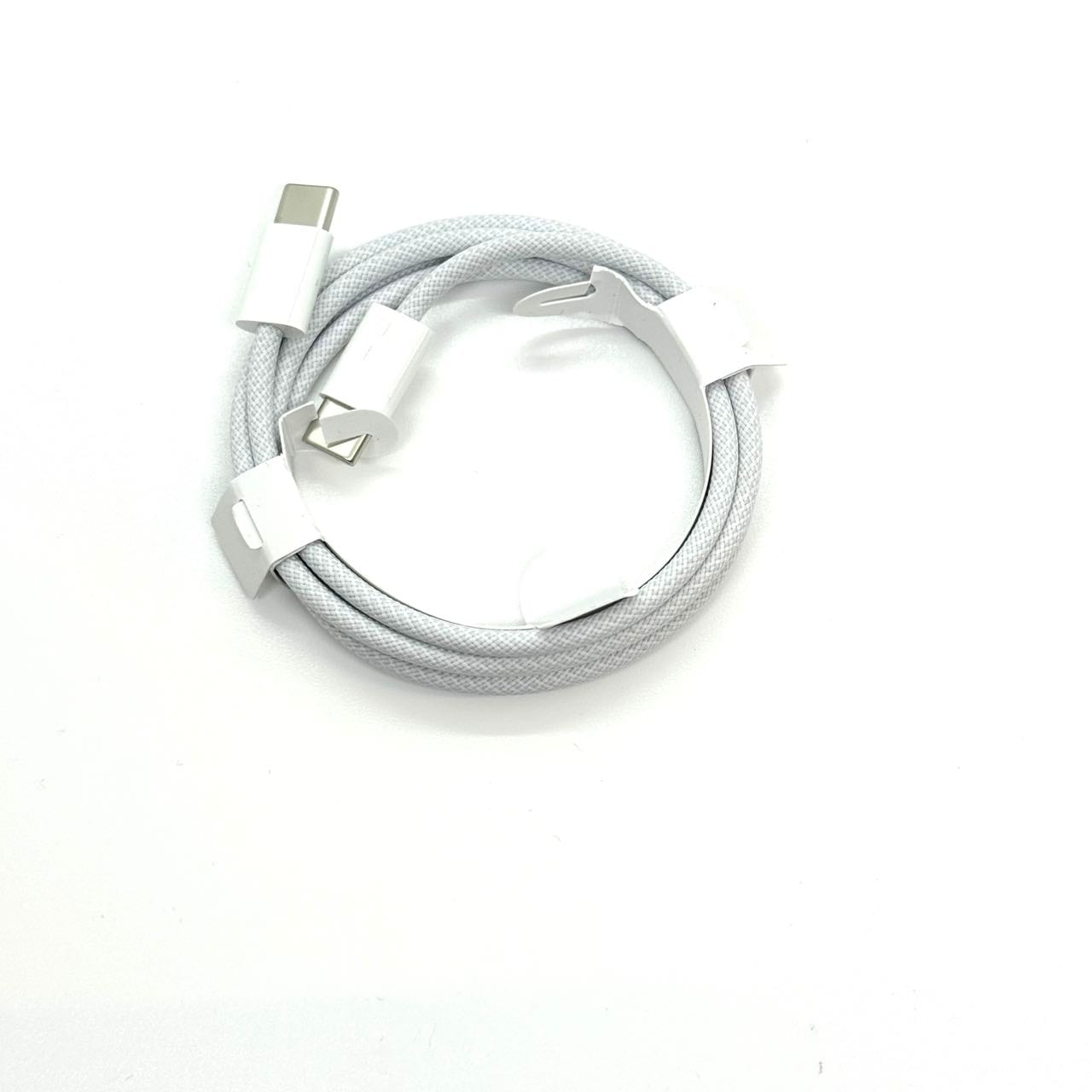 新品 未使用品　Apple純正品　編み込み式USB-C充電ケーブル1m4本 新品 未使用 iPhone15 付属品 アップル 純正 編み込み式 USB-C 充電