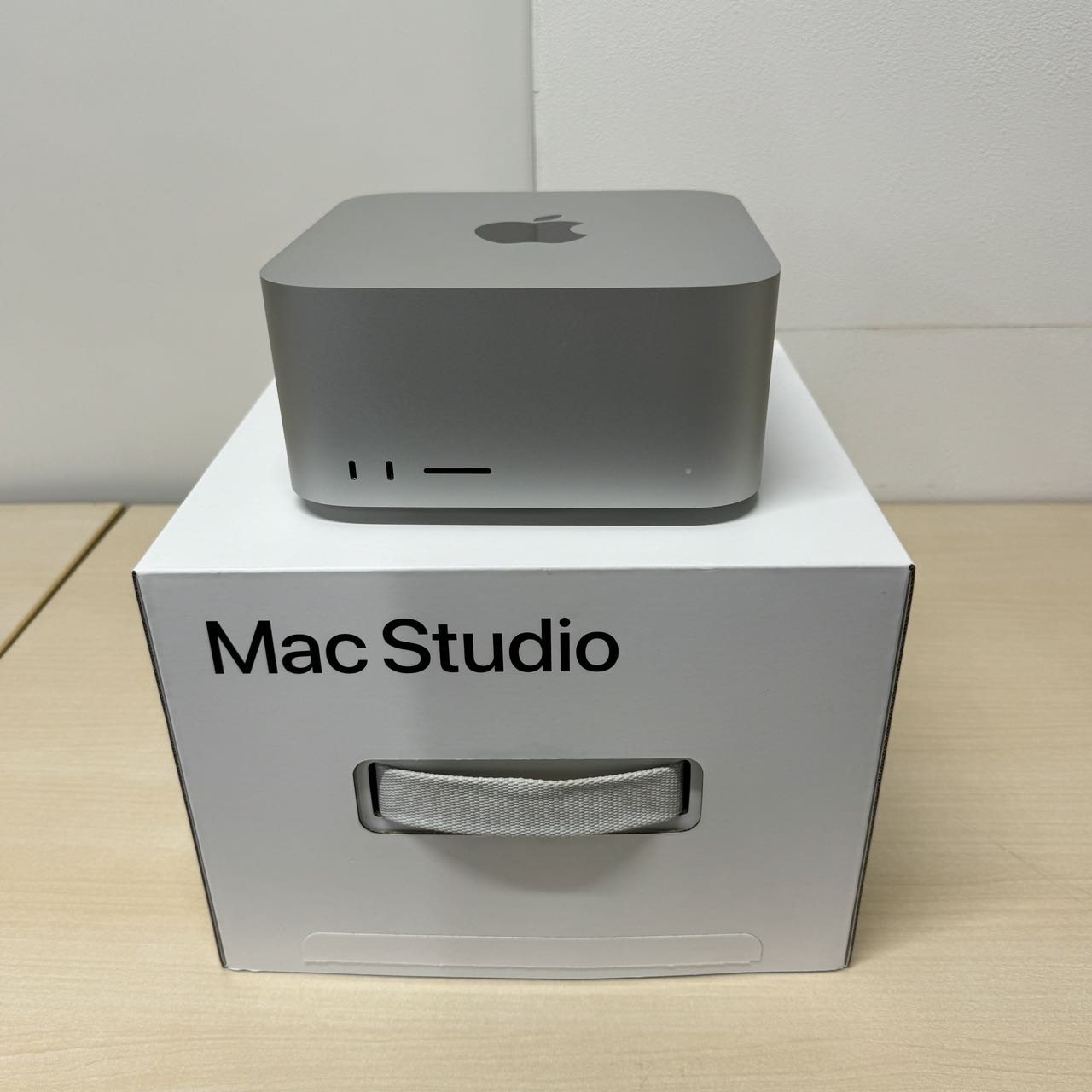 Mac Studio M1 Maxチップ／32GBメモリ／512GB SSD