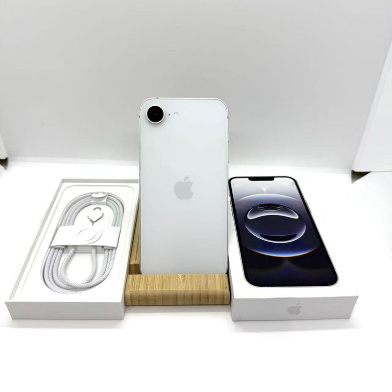 iPhone 16e 中古一覧｜SIMフリー・キャリア - 価格.com