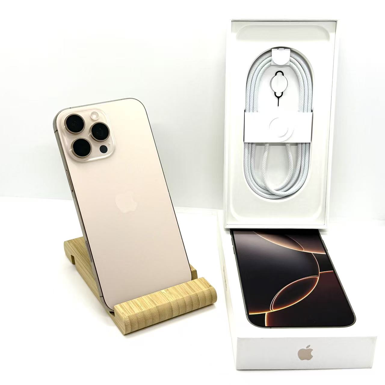 iPhone 16 Pro Max 256GB SIMフリー 中古(白ロム)価格比較 - 価格.com