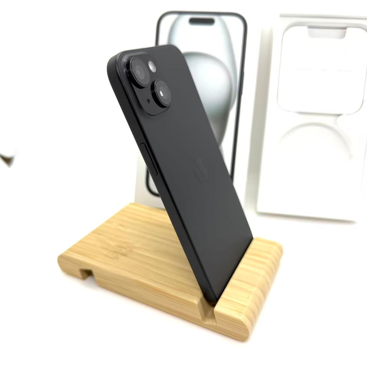 iPhone 15 128GB SIM�t���[ [�u���b�N]