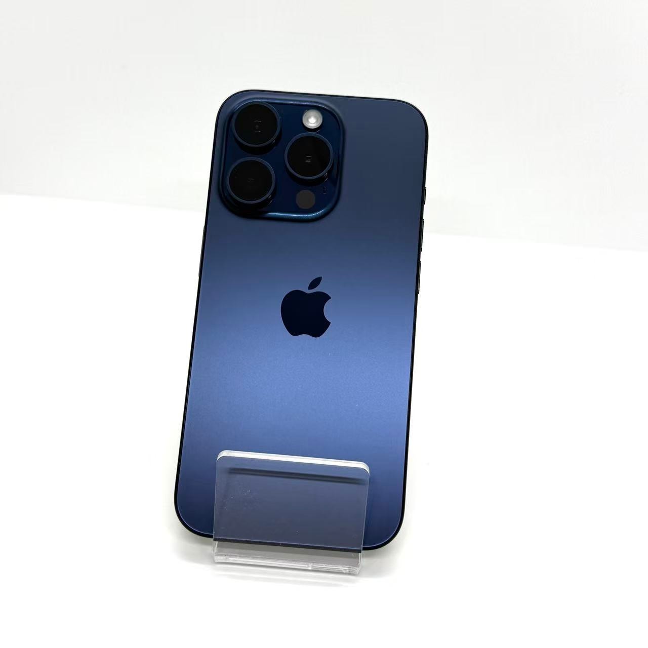 iPhone 15 Pro 128GB SIM�t���[ [�u���[�`�^�j�E��]