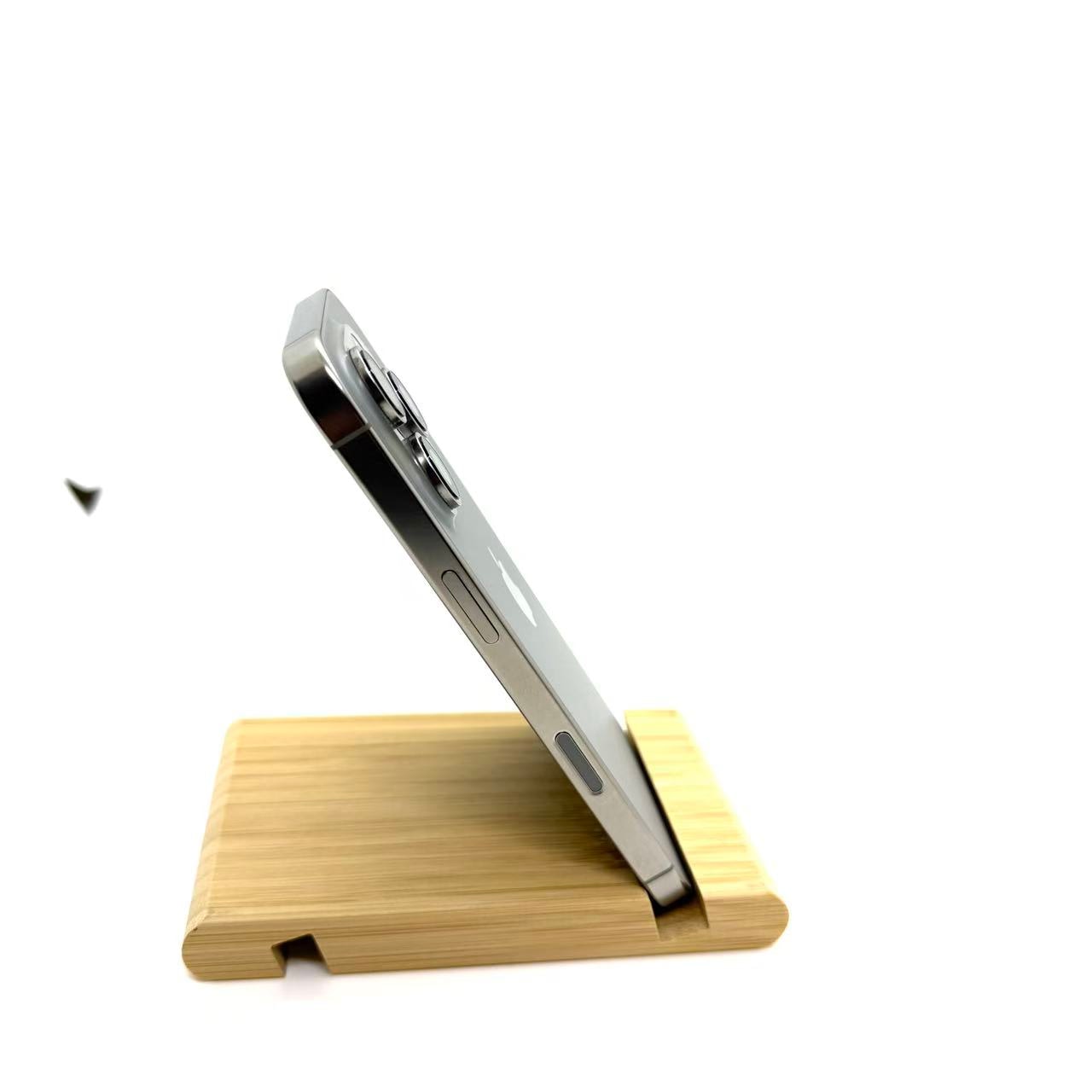 iPhone 16 Pro 256GB SIM�t���[ [�i�`�������`�^�j�E��]�̐��i�摜4