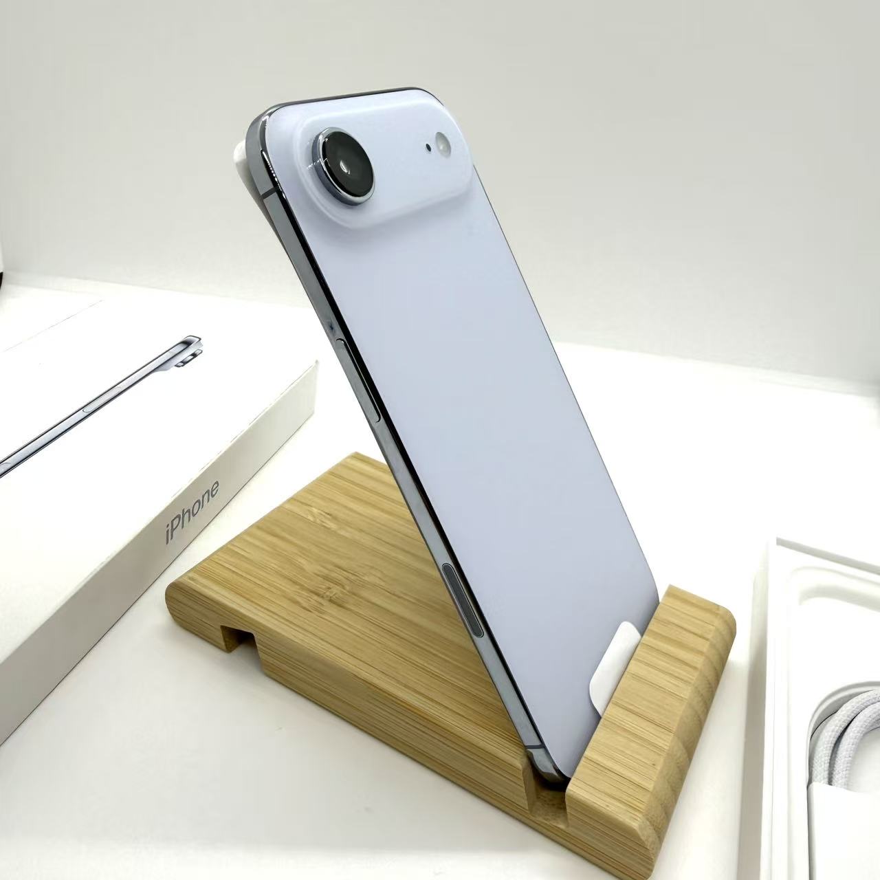 iPhone Air 256GB SIM�t���[ [�X�J�C�u���[]�̐��i�摜4