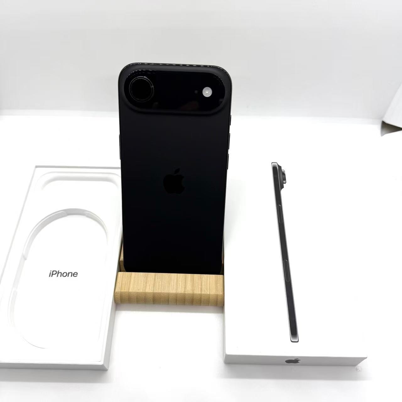 iPhone Air 256GB SIM�t���[ [�X�y�[�X�u���b�N]�̐��i�摜2