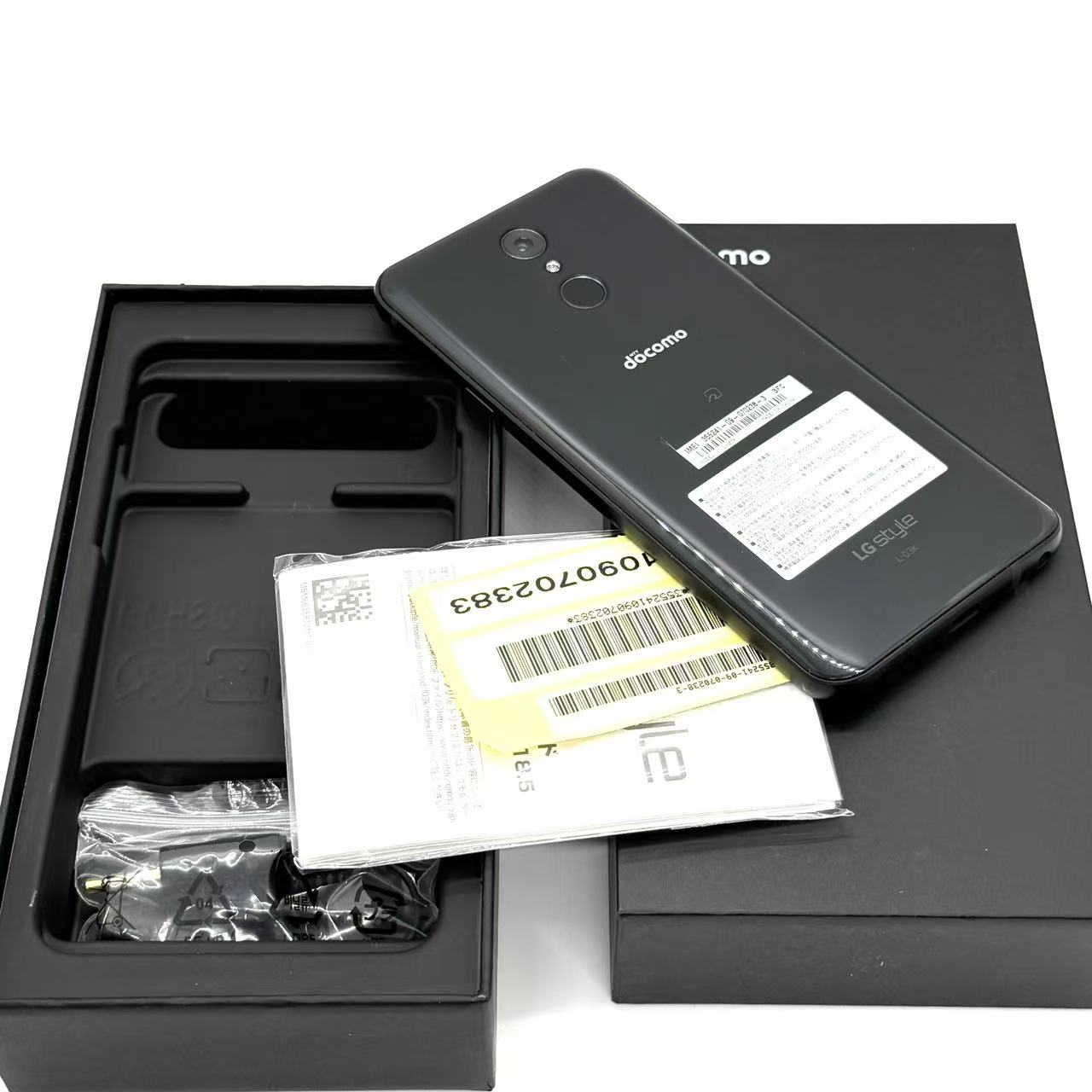 LG style L-03K docomo [Black]�̐��i�摜4