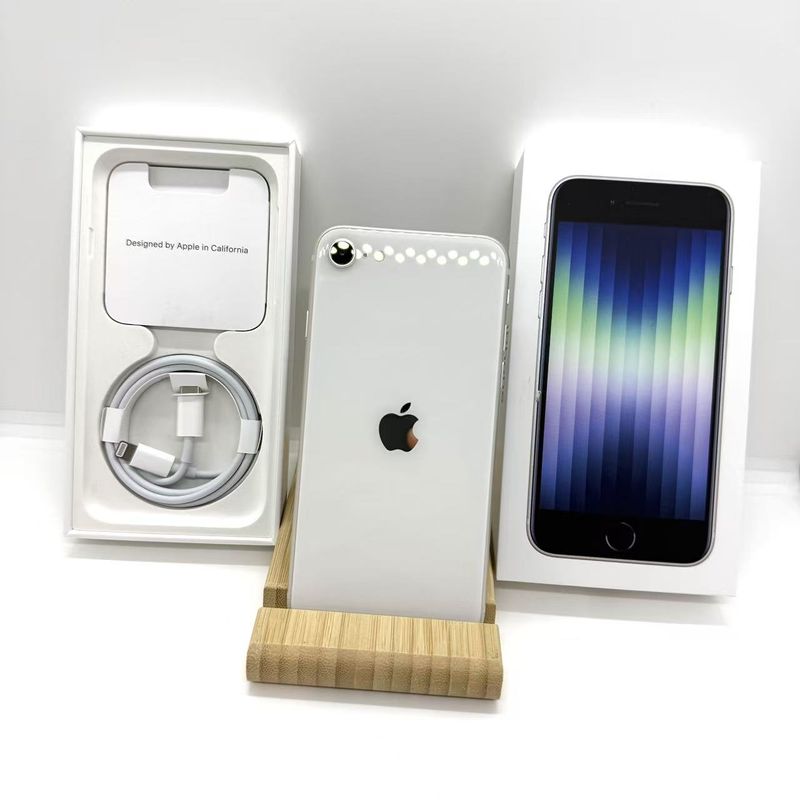 iPhone SE (��3����) 64GB SIM�t���[ [�X�^�[���C�g]