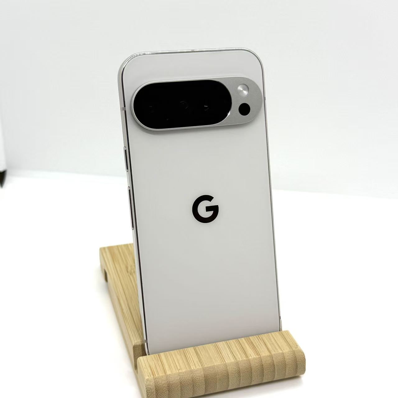 Google Pixel 10 Pro 256GB SIM�t���[ [Porcelain]