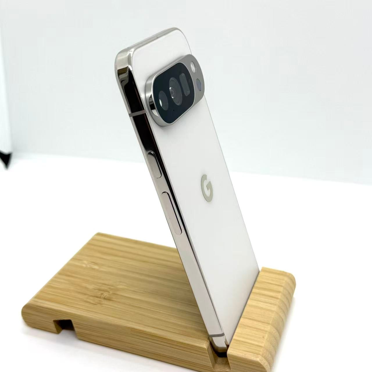 Google Pixel 10 Pro 256GB SIM�t���[ [Porcelain]�̐��i�摜4