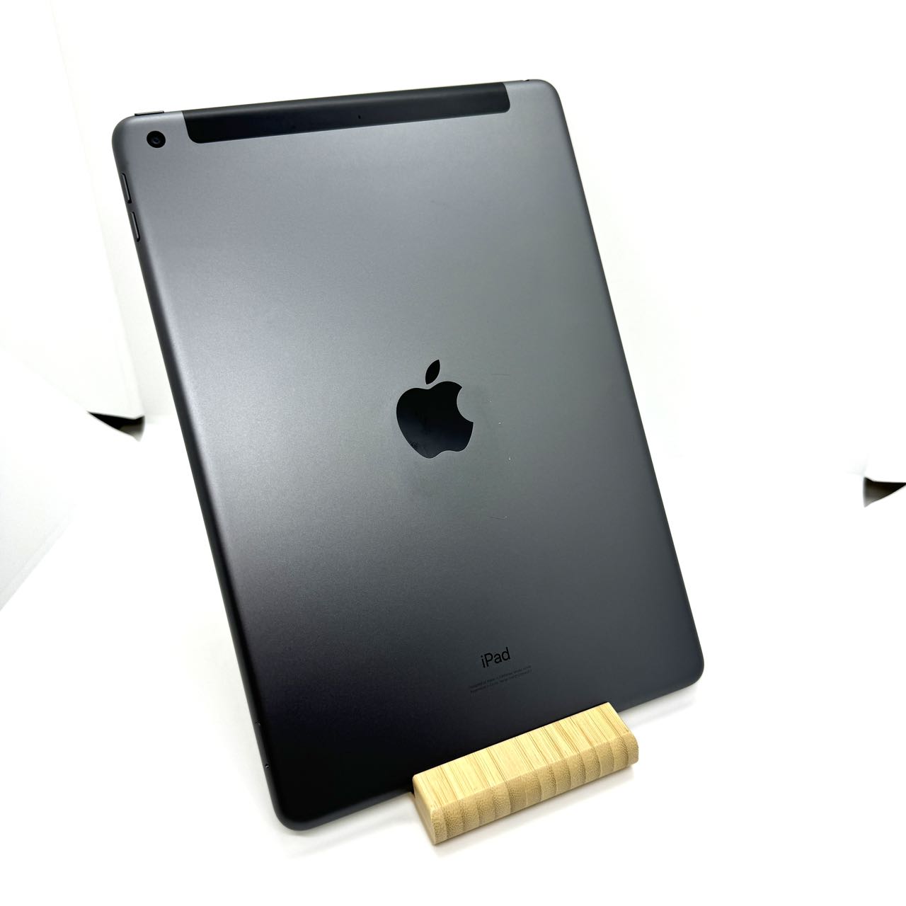 中古品]iPad 10.2インチ 第7世代 Wi-Fi+Cellular 32GB 2019年秋モデル