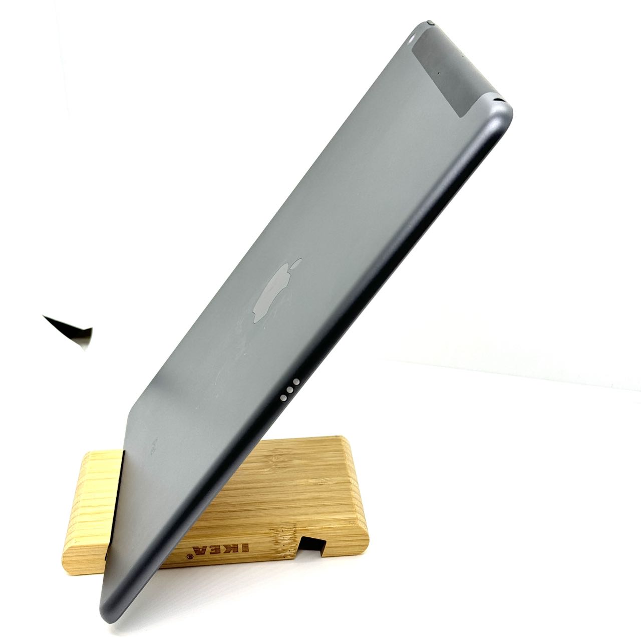 中古品]iPad 10.2インチ 第7世代 Wi-Fi+Cellular 32GB 2019年秋モデル