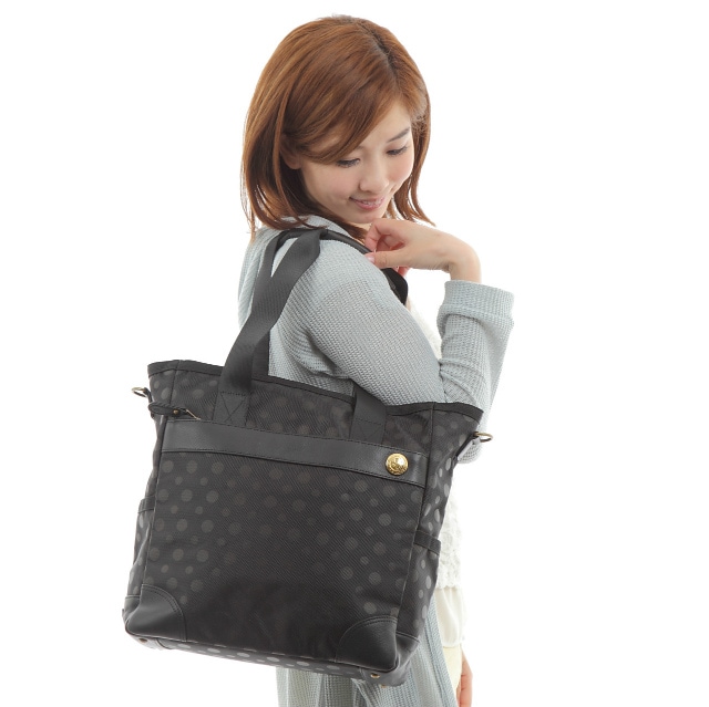 大きくも小さくもない、ちょうどいいサイズ感のリュックサックです。