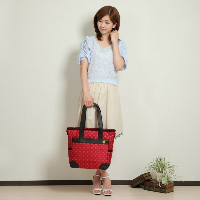 大きくも小さくもない、ちょうどいいサイズ感のリュックサックです。