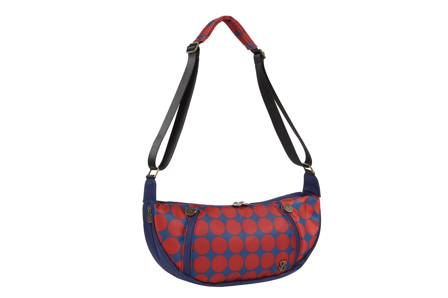 レトロでかわいいドット柄プリントとおしゃれなバナナ型のショルダーバッグです。