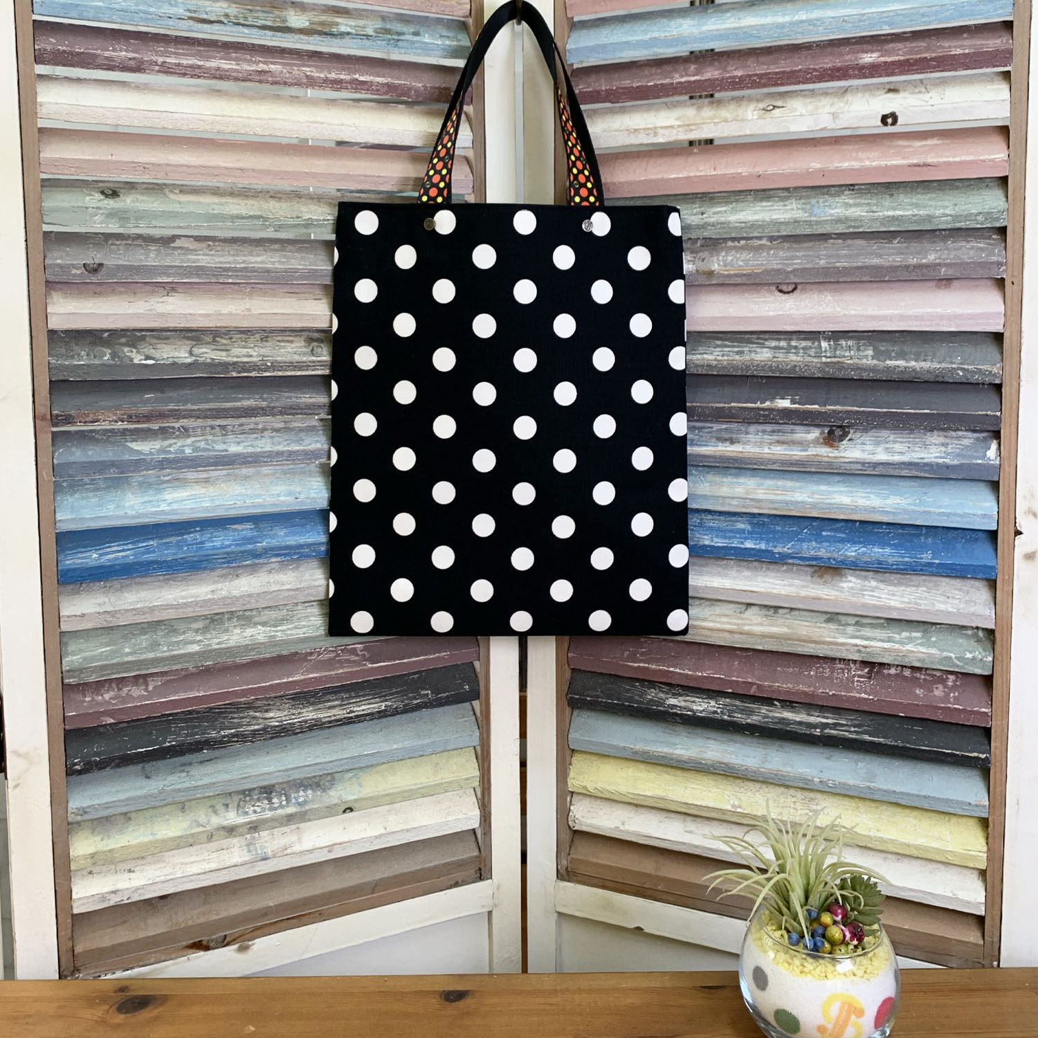 【水玉ドットシンプルトート】＜コスモブラック＞　A４トート　レッスンバッグ　おでかけ　お散歩バッグ　カラフルドット