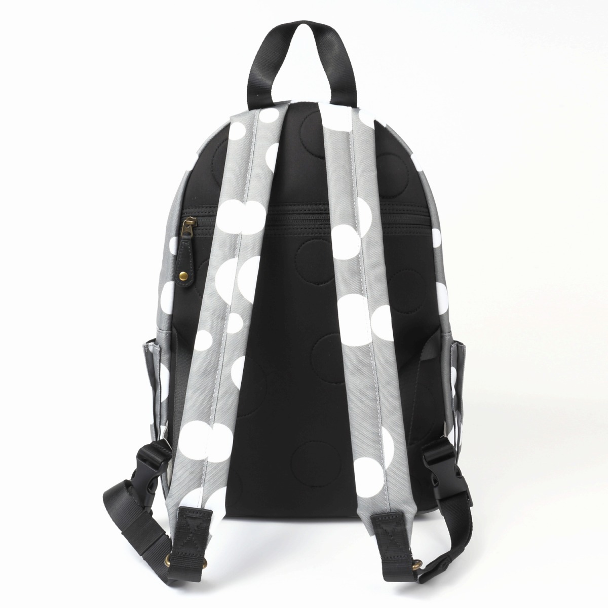 【実用新案特許取得】〈TONYstyle〉ぴたっリュック＜水玉グレー＞ 疲れないリュック 姿勢が良くなるリュック ズレないリュック ずれないリュック リュックサック 軽量 疲れにくい 姿勢が良くなる 水玉柄 ドット柄 撥水加工 バッグ