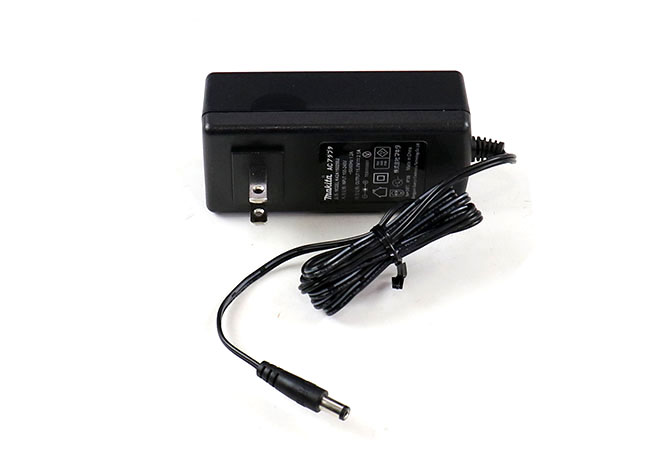 マキタ　40Vmax　充電式産業扇(扇風機)　CF002GZ　本体のみ（充電池・充電器別売）