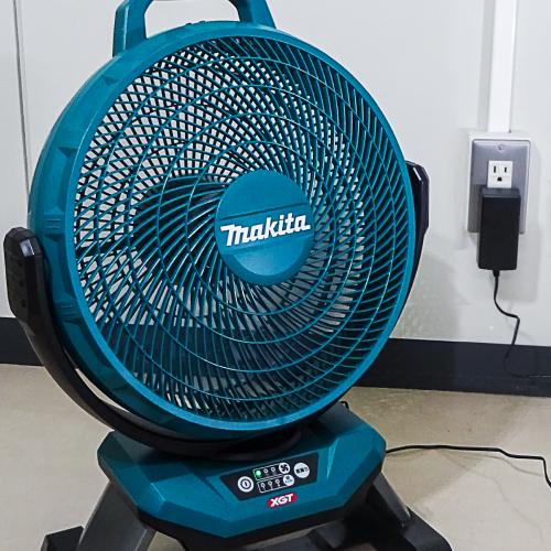 マキタ　40Vmax　充電式産業扇(扇風機)　CF002GZ　本体のみ（充電池・充電器別売）