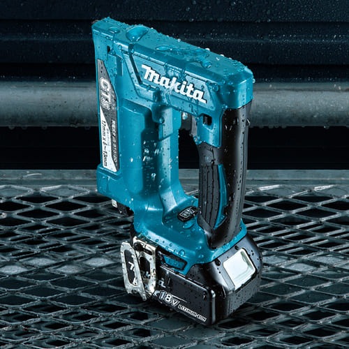 マキタ 18V 充電式タッカ(RT線)ST112DZK 本体・ケース付(充電池・充電器別売)