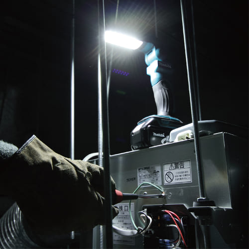 マキタ　14.4V・18V　充電式LEDワークライト　ML801　本体のみ（充電池・充電器別売）