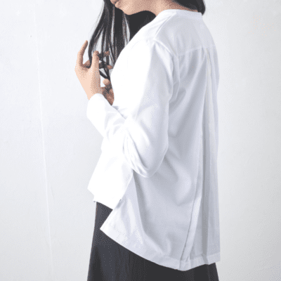 美しい光沢の大人カジュアル【バックギャザーTシャツ】