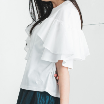 まるで天使の羽根のよう【フリルスリーブTシャツ】