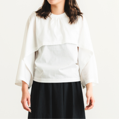 寒暖差を感じやすい肩を守る2way【ケープ付Tシャツ】