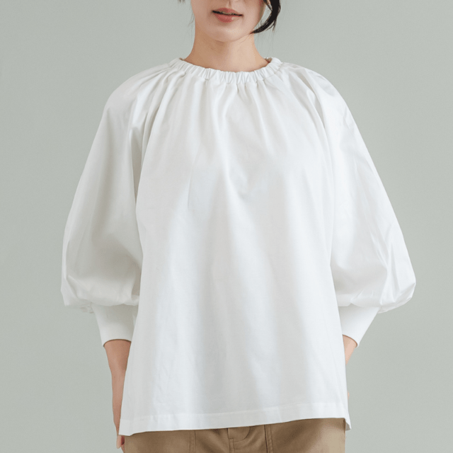 着まわせる大人のTシャツ【ギャザーネック プルオーバーTシャツ】