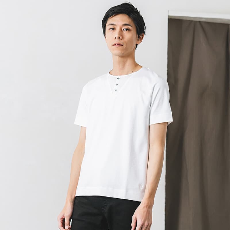 究極のコットン使用【大人のドレスTシャツ/ヘンリーネック】スマートフィット