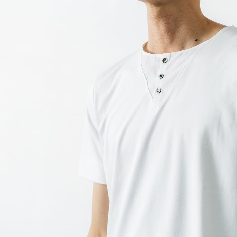 究極のコットン使用【大人のドレスTシャツ/ヘンリーネック】スマートフィット