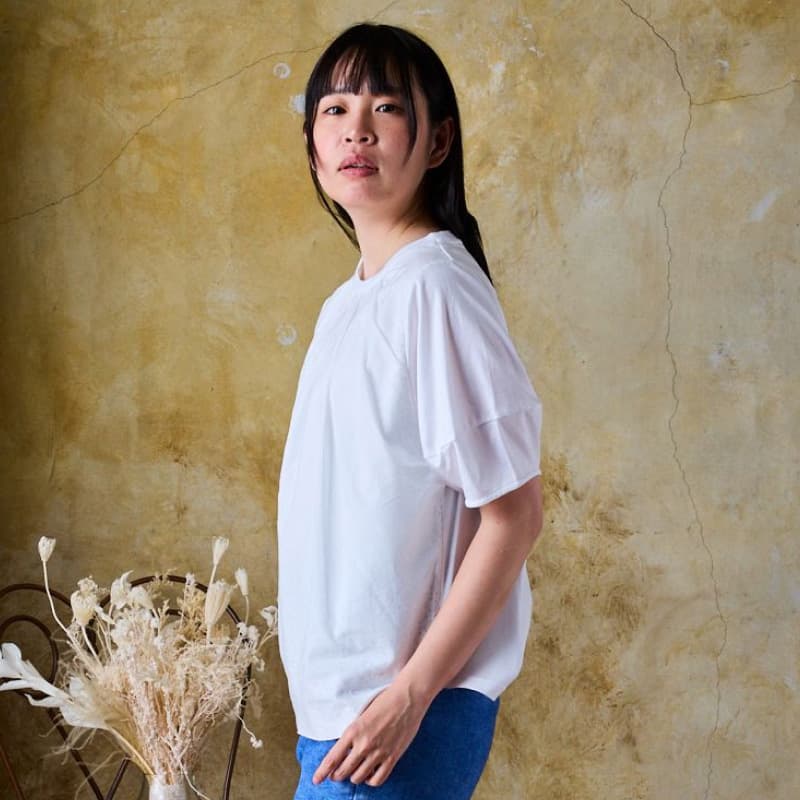 超極薄生地から透けるレースが魅力【フロントレースTシャツ