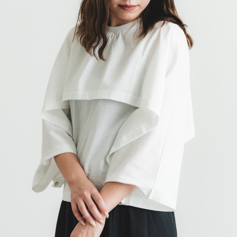 寒暖差を感じやすい肩を守る2way【ケープ付Tシャツ】