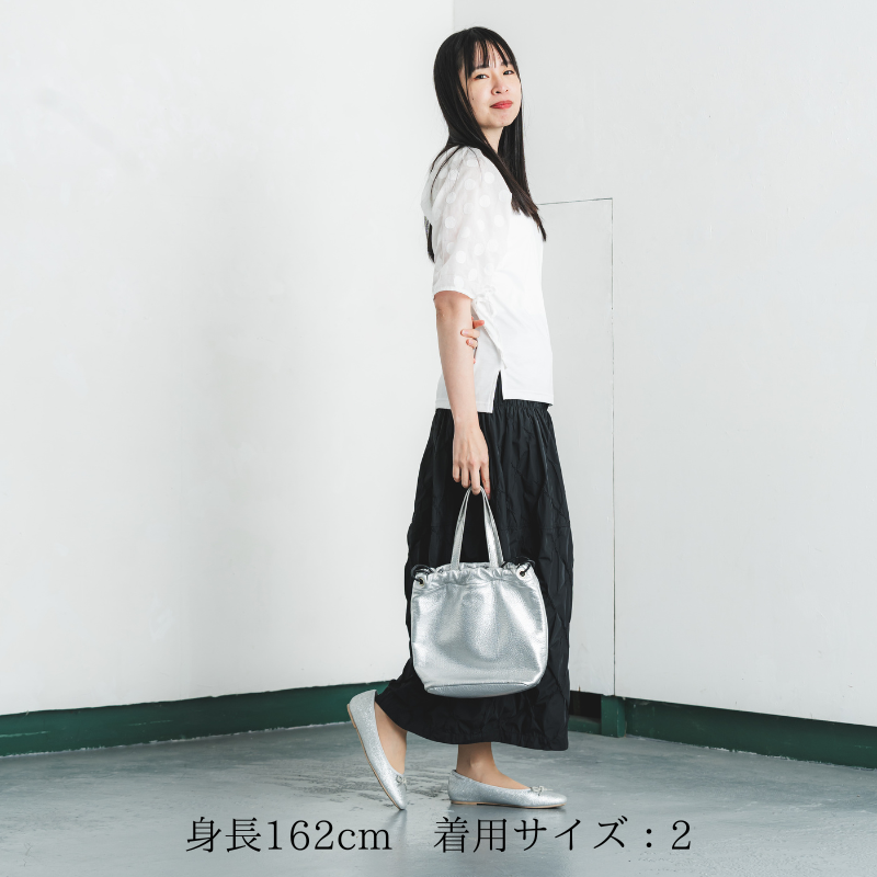 ドット柄のパフスリーブで大人可愛い【パフスリーブTシャツ】