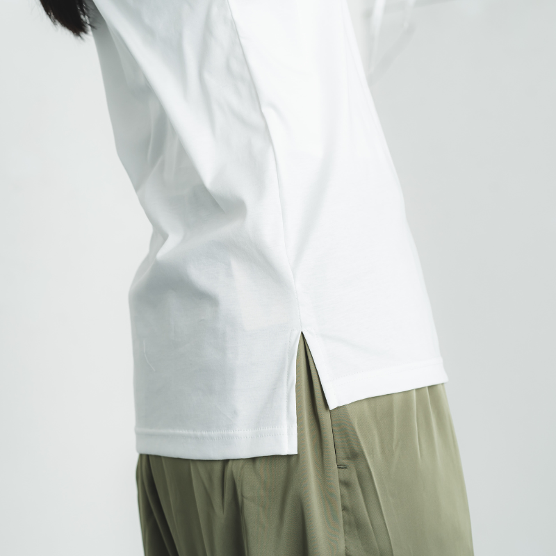 ドット柄のパフスリーブで大人可愛い【パフスリーブTシャツ】