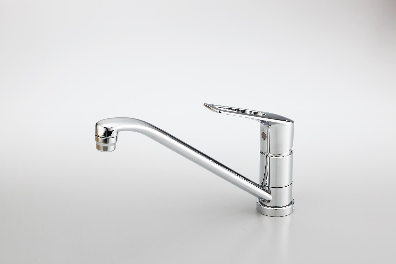 キッチン水栓　一般地用　KVK製（Panasonic）JUA02FPBNA　混合水栓（泡沫吐水）　エコカチットなし　クロムメッキ