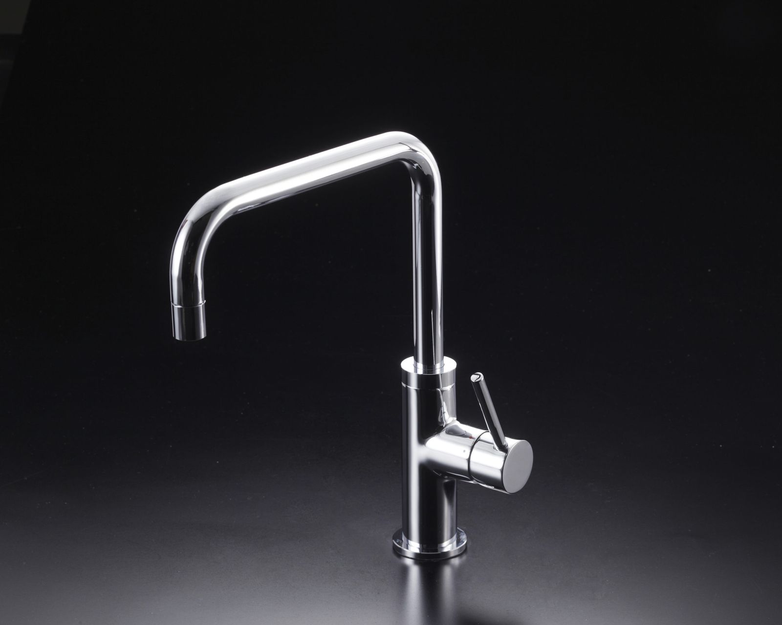 キッチン水栓 一般地用 ミズタニバルブ MKZ547MME 台付シングルレバー混合栓 イリゼシリーズ