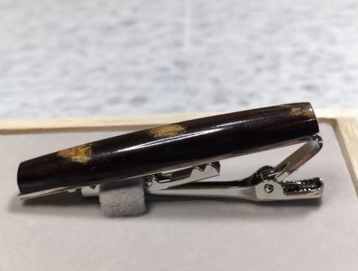 希少黒珊瑚のネクタイピン【岡田黒珊瑚工房】 ｜鳥取の特産品お
