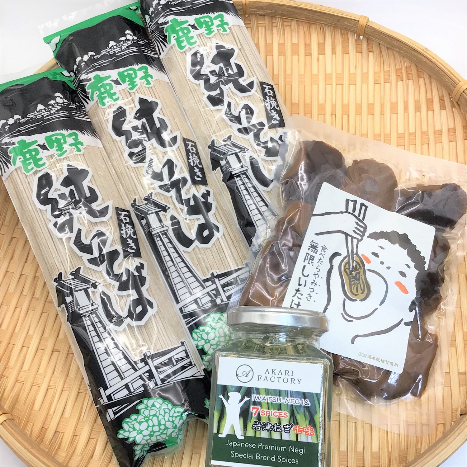 鹿野純そばセット（鹿野そば・岩津ねぎ七味・無限しいたけ佃煮）／鳥取