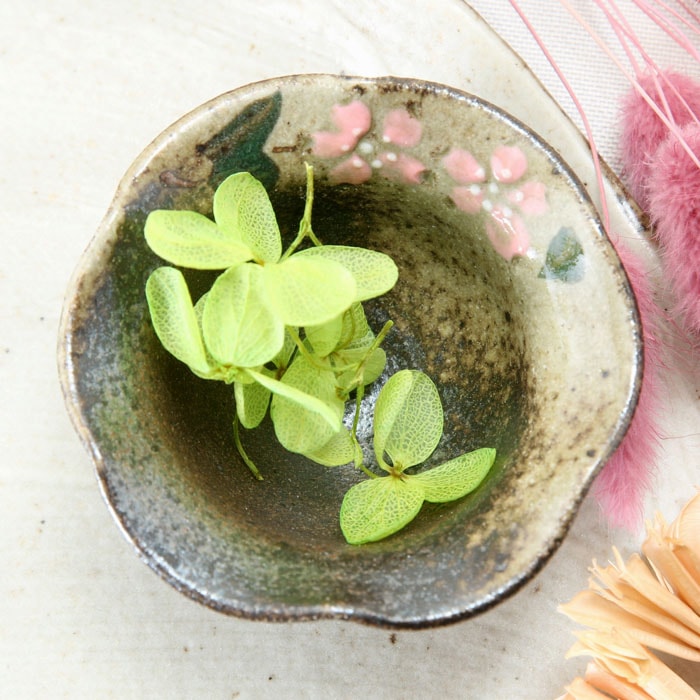 【益子焼】フリル風の変形 小さな豆小鉢 【さくら桜・単品１個】