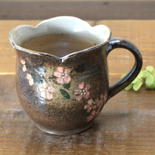 【益子焼】 マグカップ かわいいチューリップみたいな花形 さくら桜 単品1個
