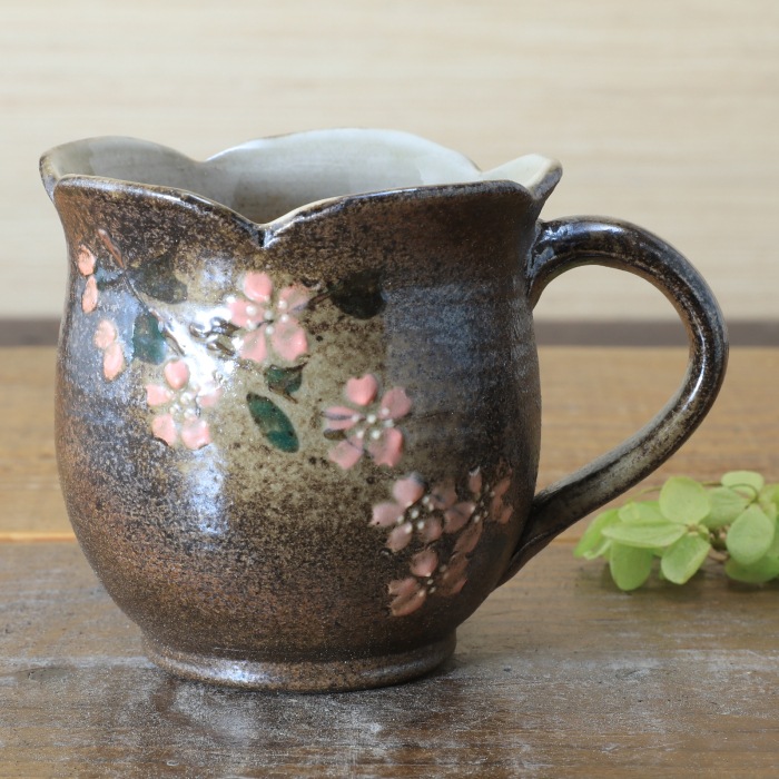 【益子焼】 マグカップ かわいいチューリップみたいな花形 さくら桜 単品1個