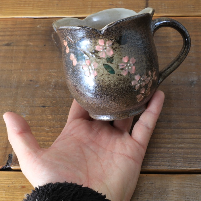 【益子焼】 マグカップ かわいいチューリップみたいな花形 さくら桜 単品1個
