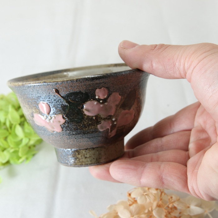 【益子焼】 煎茶カップ 汲み出し 煎茶碗 開いた形 花水木ピンク 単品1個