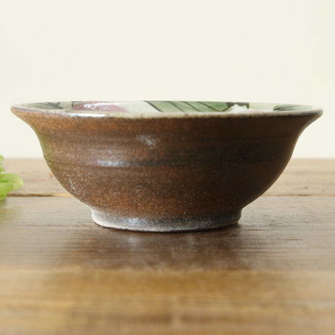 【益子焼】シンプルな形が使いやすい 縁が開いたデザインの小鉢 【優しい風合いのつばき模様・単品１個】