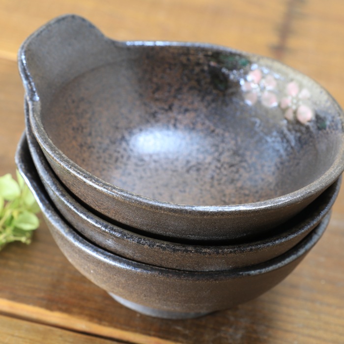 【益子焼】炭化焼シリーズ　お鍋の小鉢に　とんすい おしゃれ 渋いさくら桜模様　単品１個