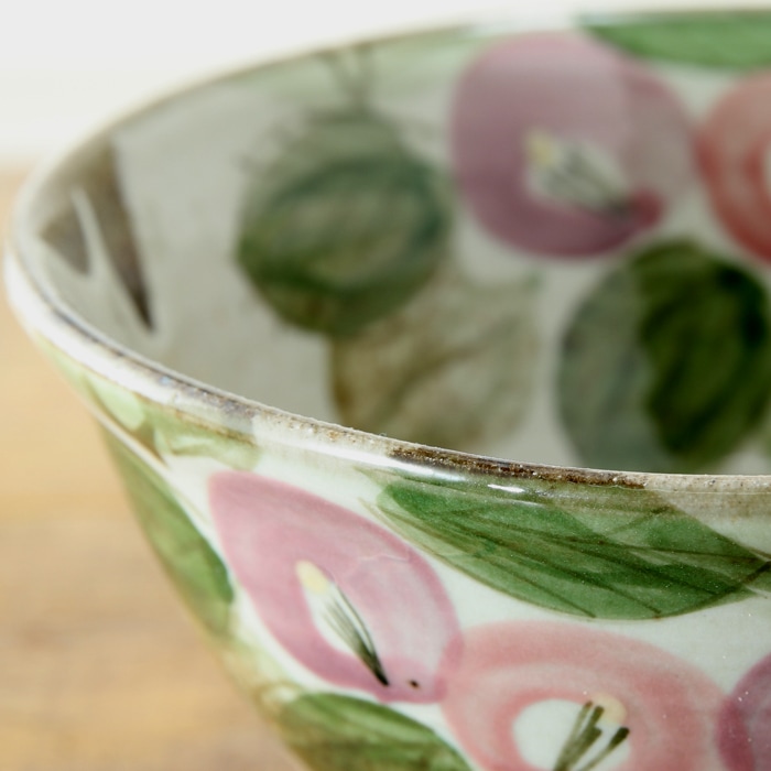 【益子焼】深さのある大きめたっぷり丼 どんぶり　【優しい風合いのつばき模様・単品１個】